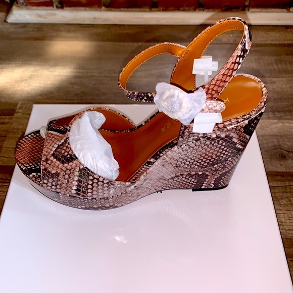 Kurt Geiger London Archer Nude - Picture 13 of 16